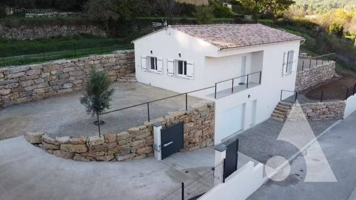 Maison à SALERNES