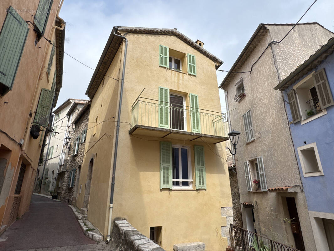 Maison à GATTIERES