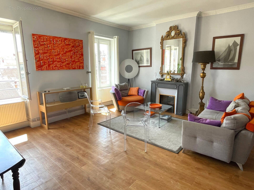 Appartement à LYON-6E
