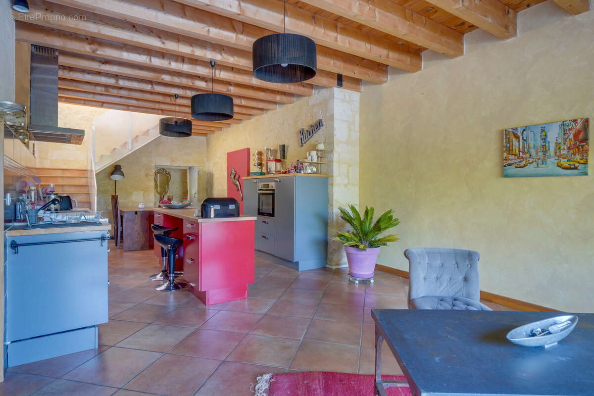 Maison à AUBIE-ET-ESPESSAS