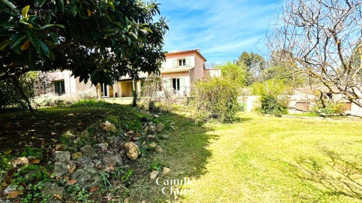 Maison à SAINT-ZACHARIE