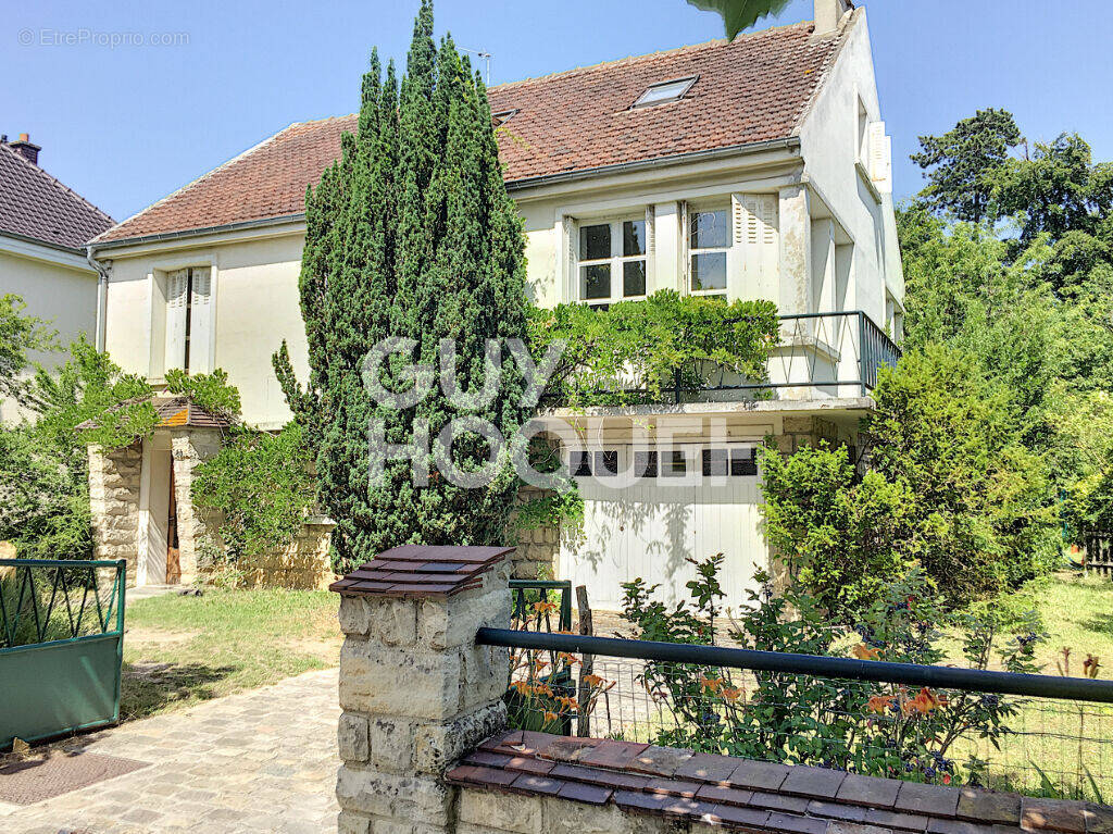 Maison à COMPIEGNE