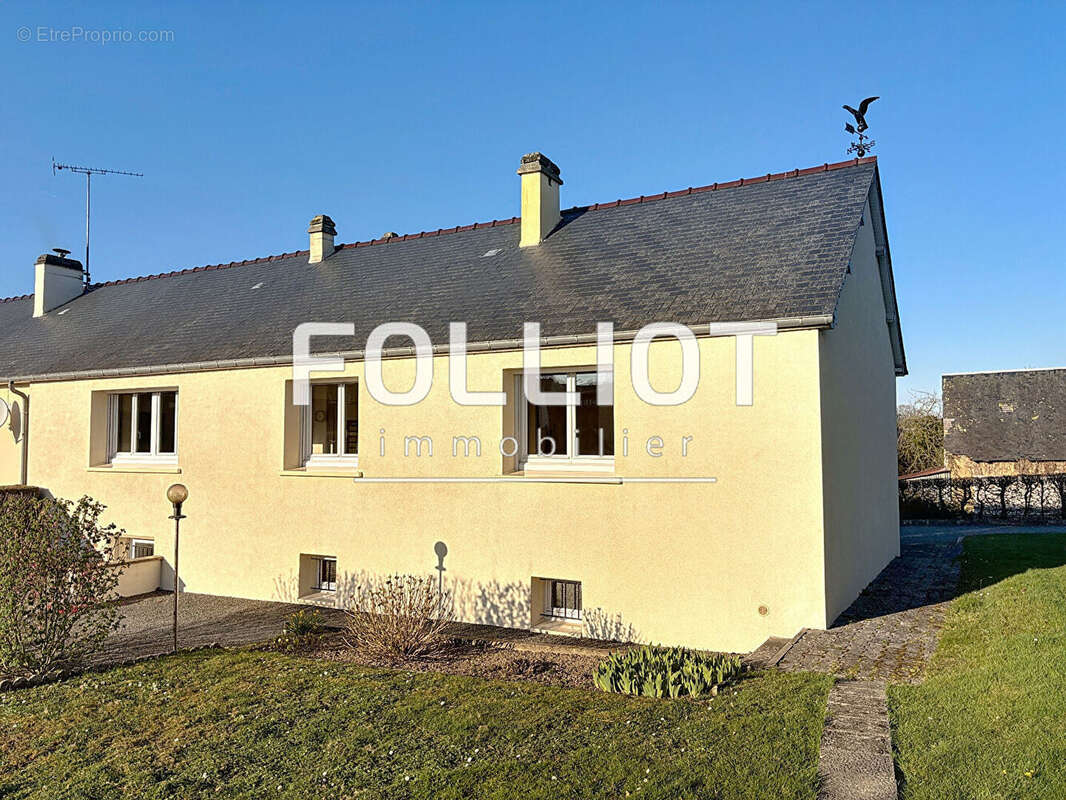 Maison à TESSY-SUR-VIRE