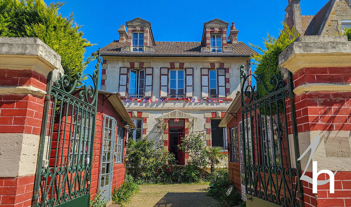 Maison à OUISTREHAM