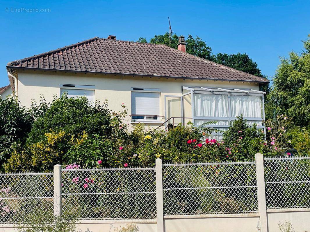 Maison à CHAMPHOL