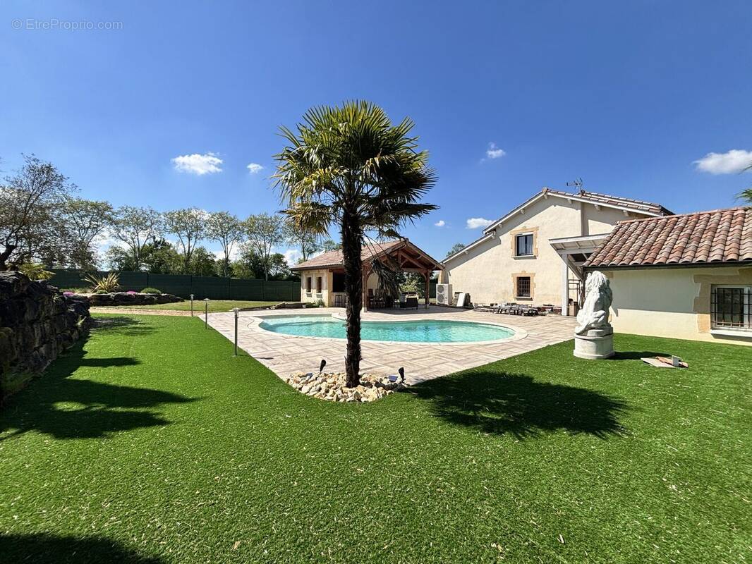 Maison à CORCELLES-EN-BEAUJOLAIS