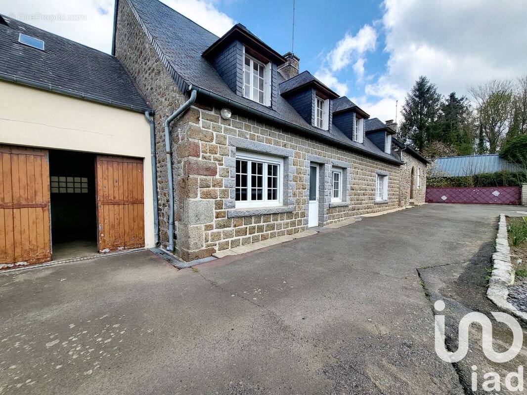 Photo 1 - Maison à SAINT-MARS-SUR-LA-FUTAIE