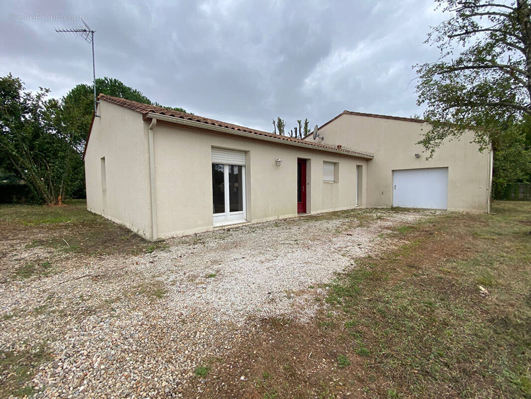 Maison à VOUILLE