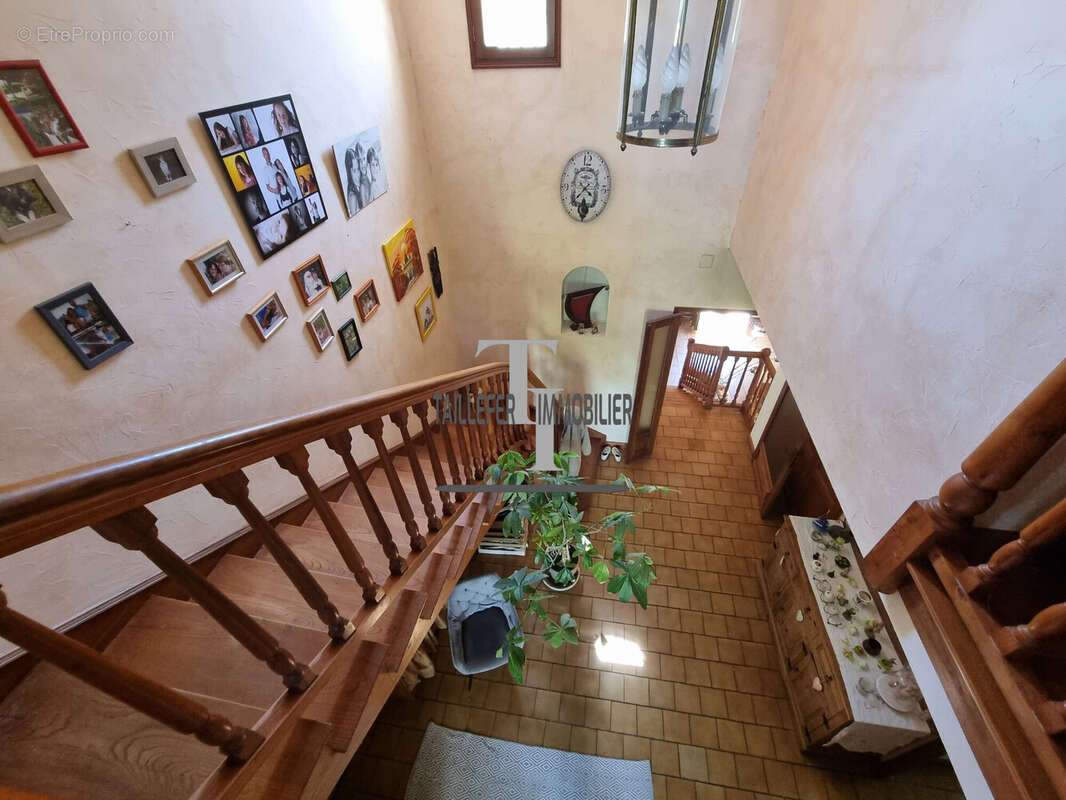 Maison à SAINT-ASTIER