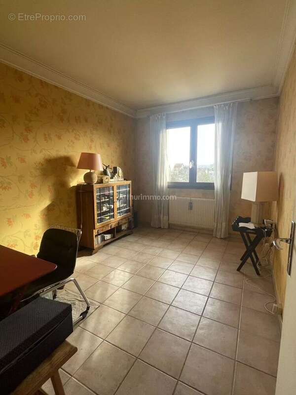 Appartement à SAINT-MAUR-DES-FOSSES
