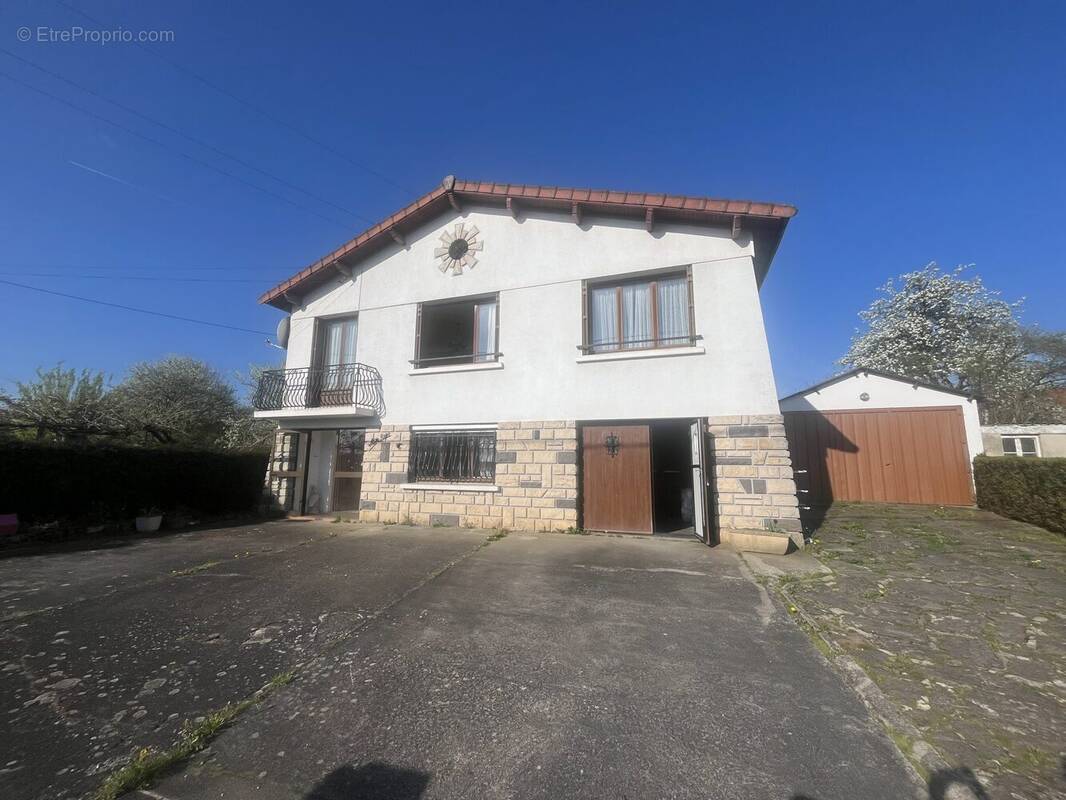 Maison à SAINT-ELOY-LES-MINES