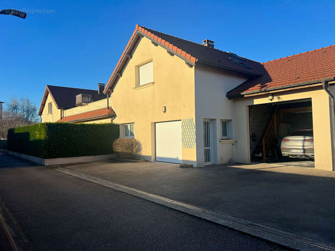 Maison à GOLBEY
