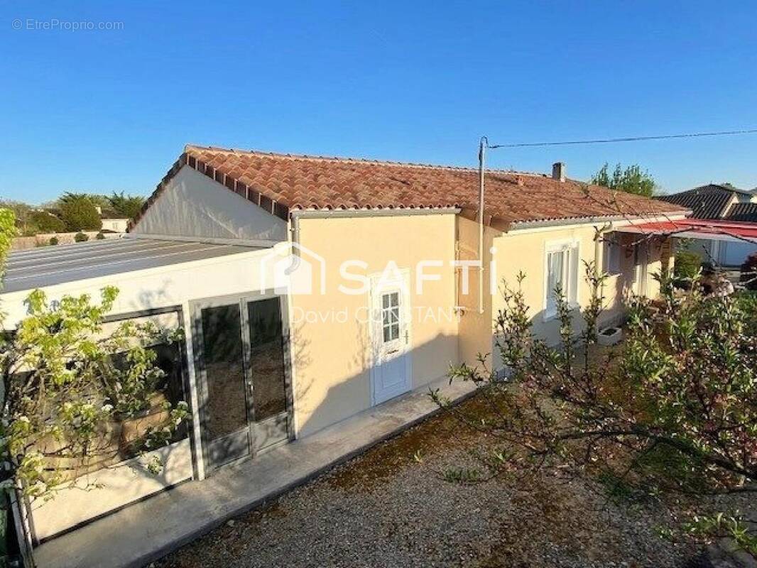 Photo 1 - Maison à SAINT-JEAN-D&#039;ANGELY