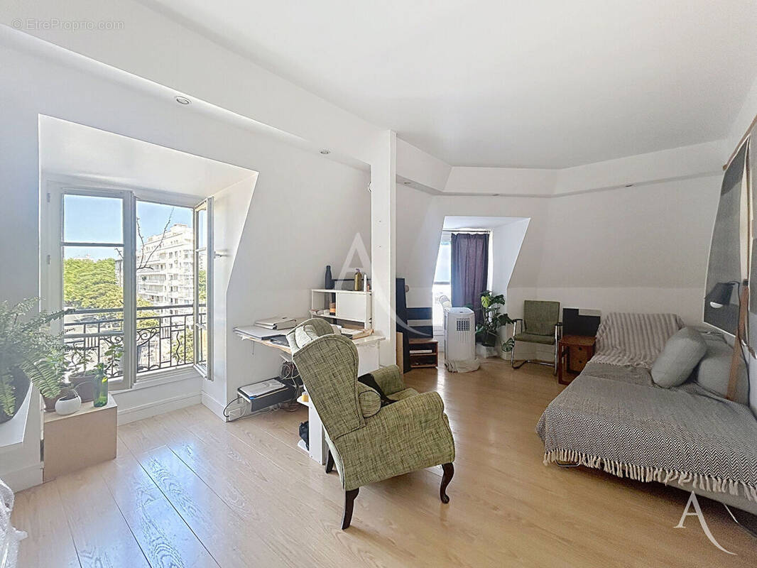 Appartement à PARIS-20E