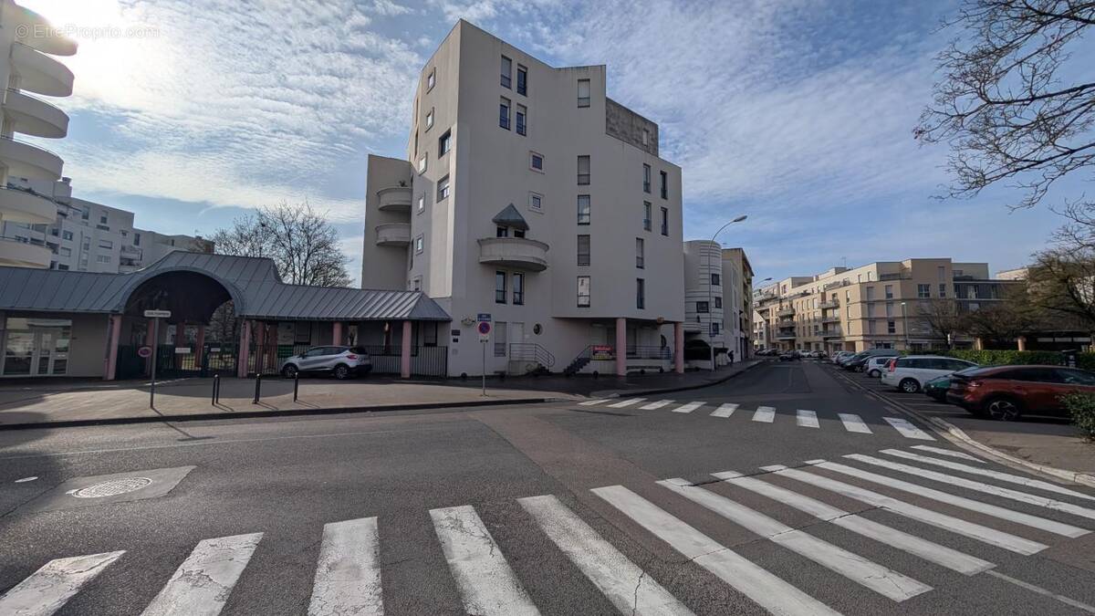 Commerce à DIJON