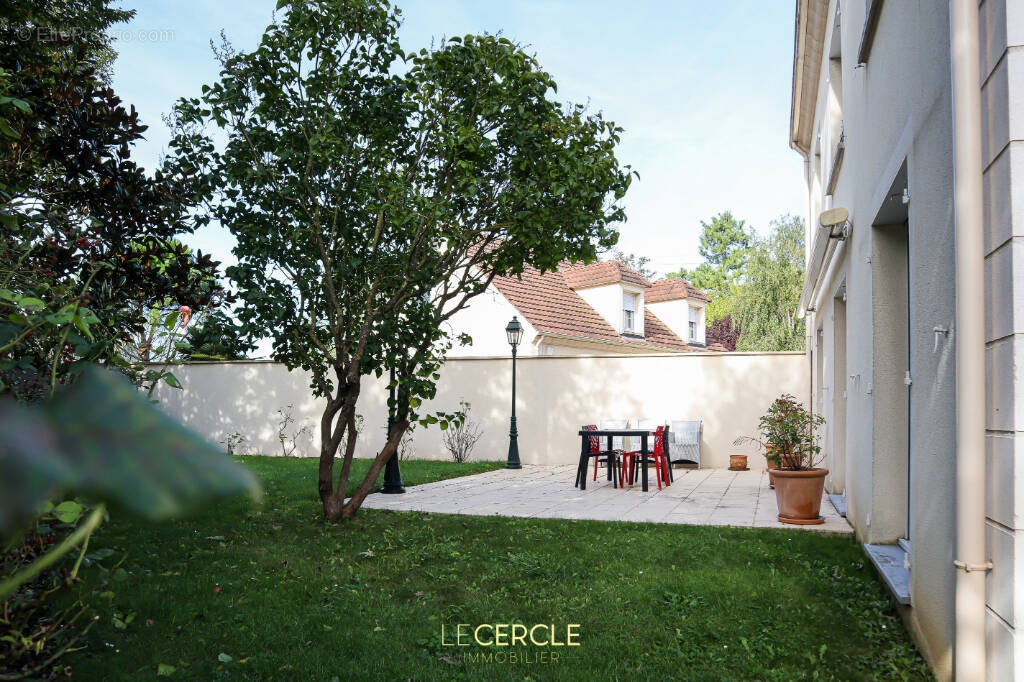 Maison à ERMENONVILLE