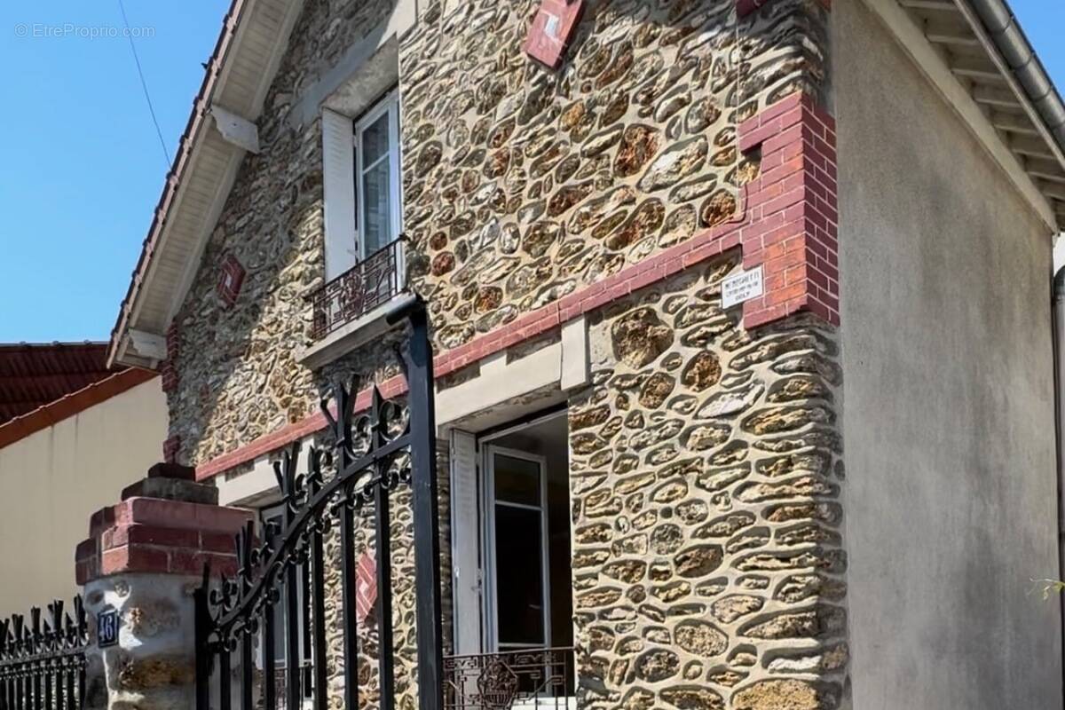 Maison à CHOISY-LE-ROI