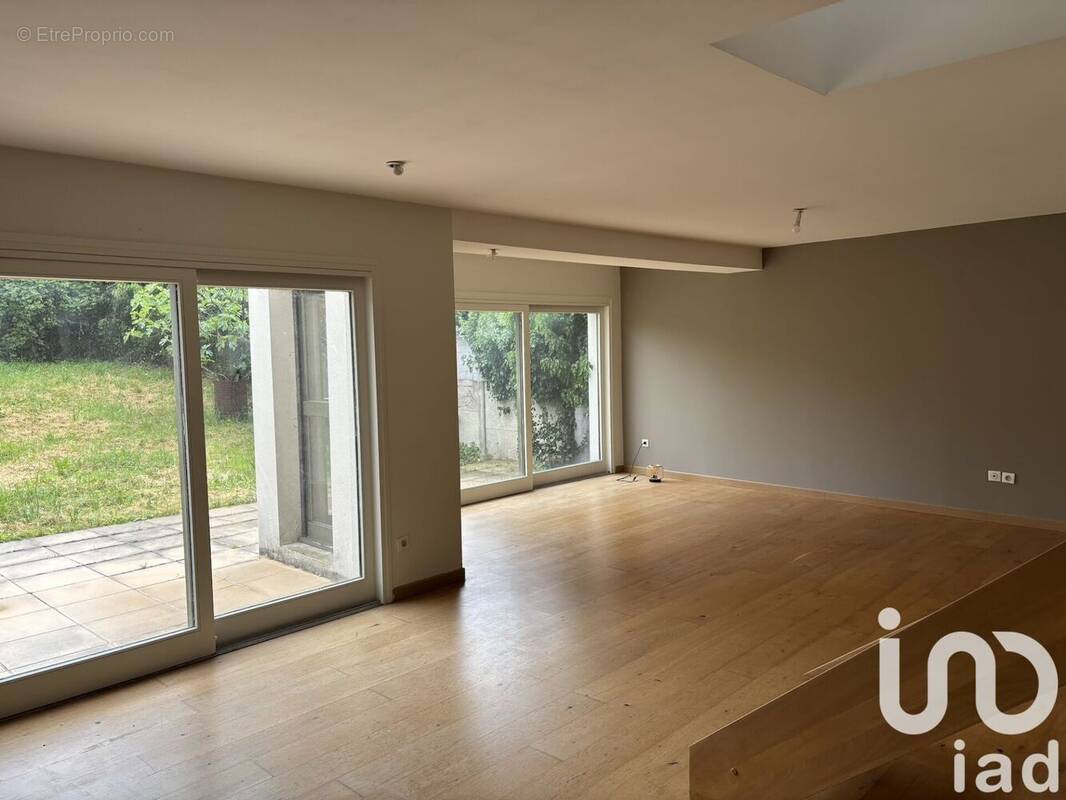 Photo 1 - Maison à SAINT-ETIENNE