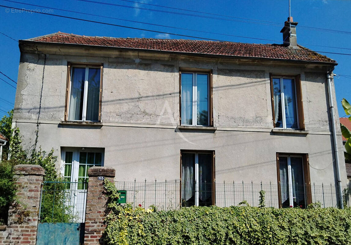 Maison à FUBLAINES