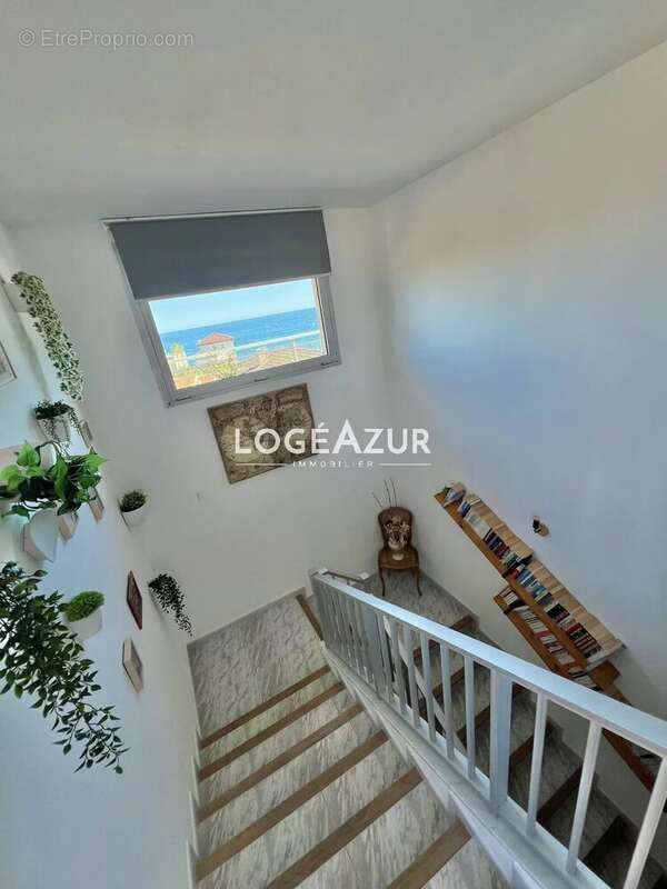 Maison à VALLAURIS