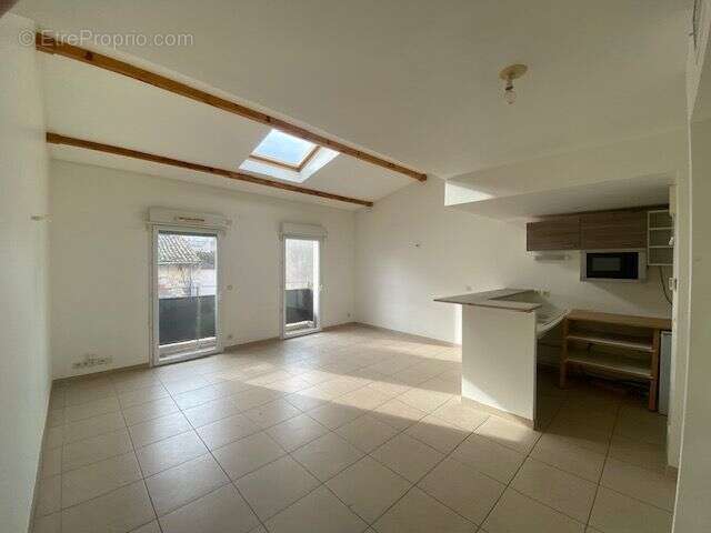 Appartement à MAUGUIO