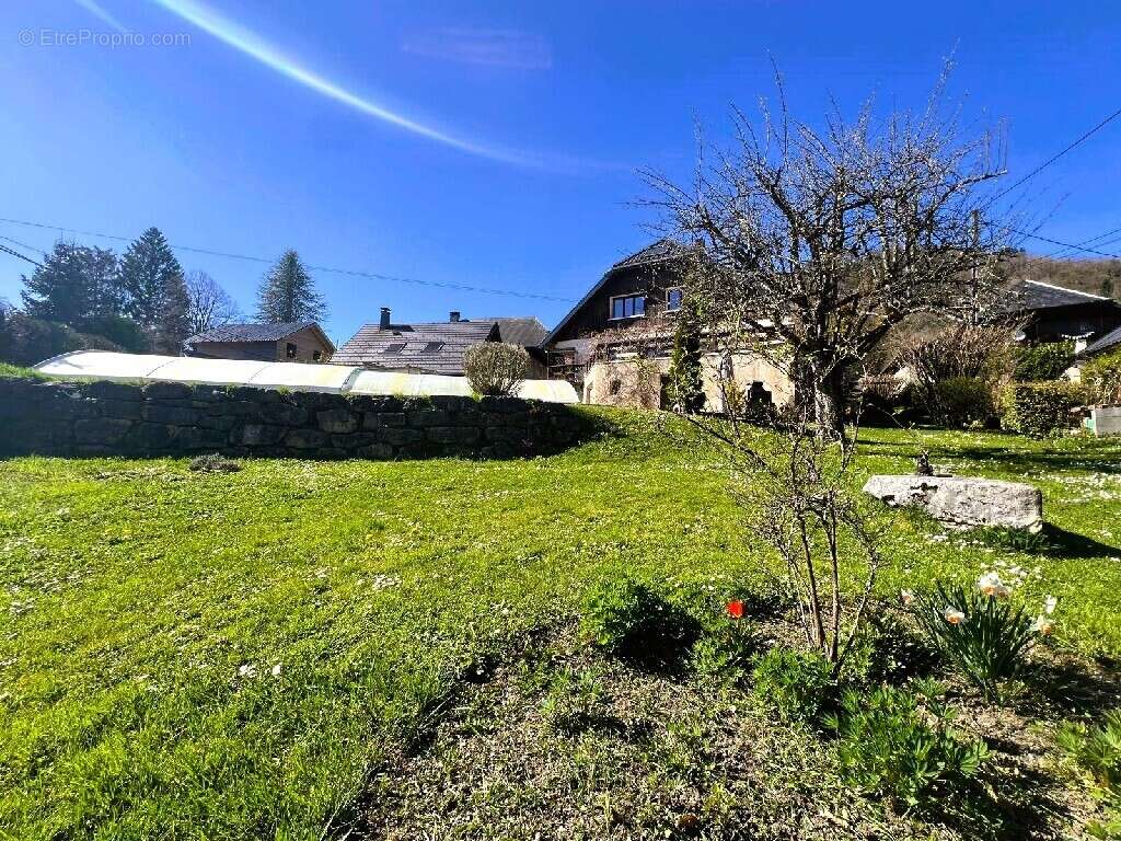Maison à CHAPEIRY