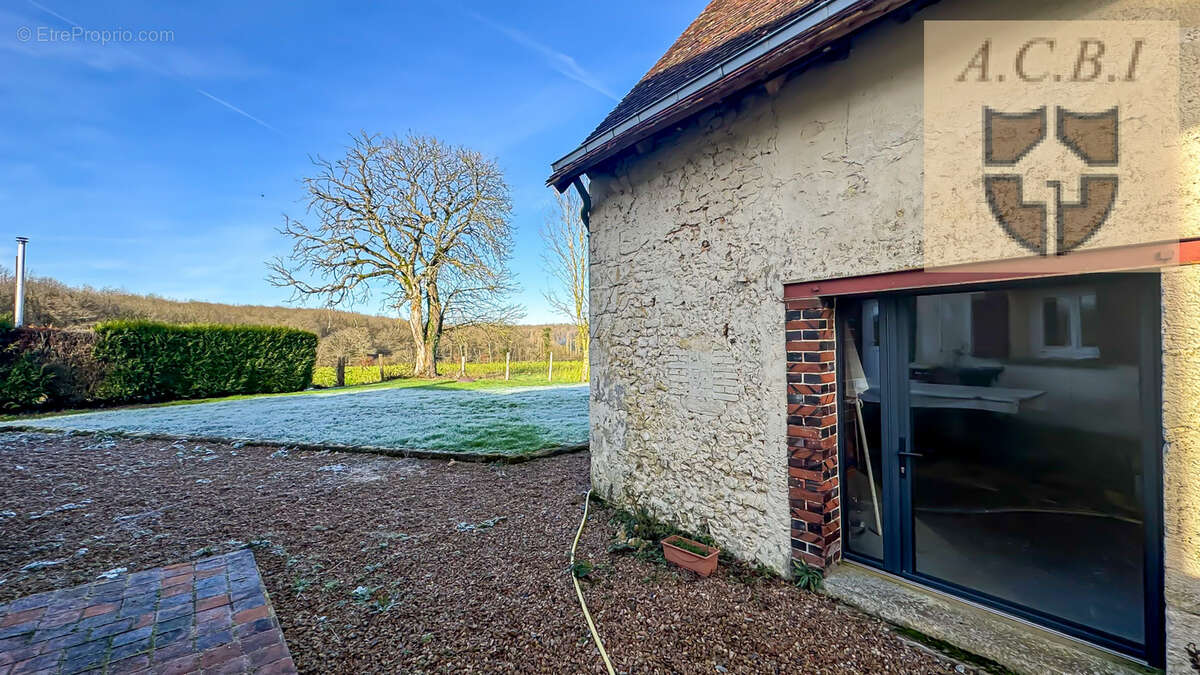 Maison à THIRON-GARDAIS