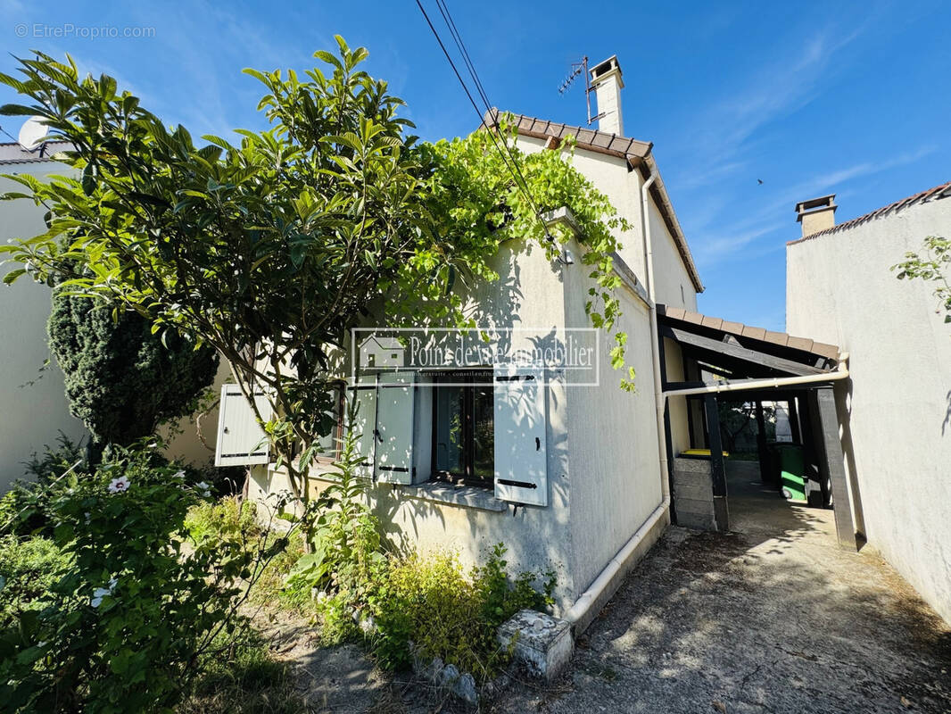 Maison à SAVIGNY-SUR-ORGE
