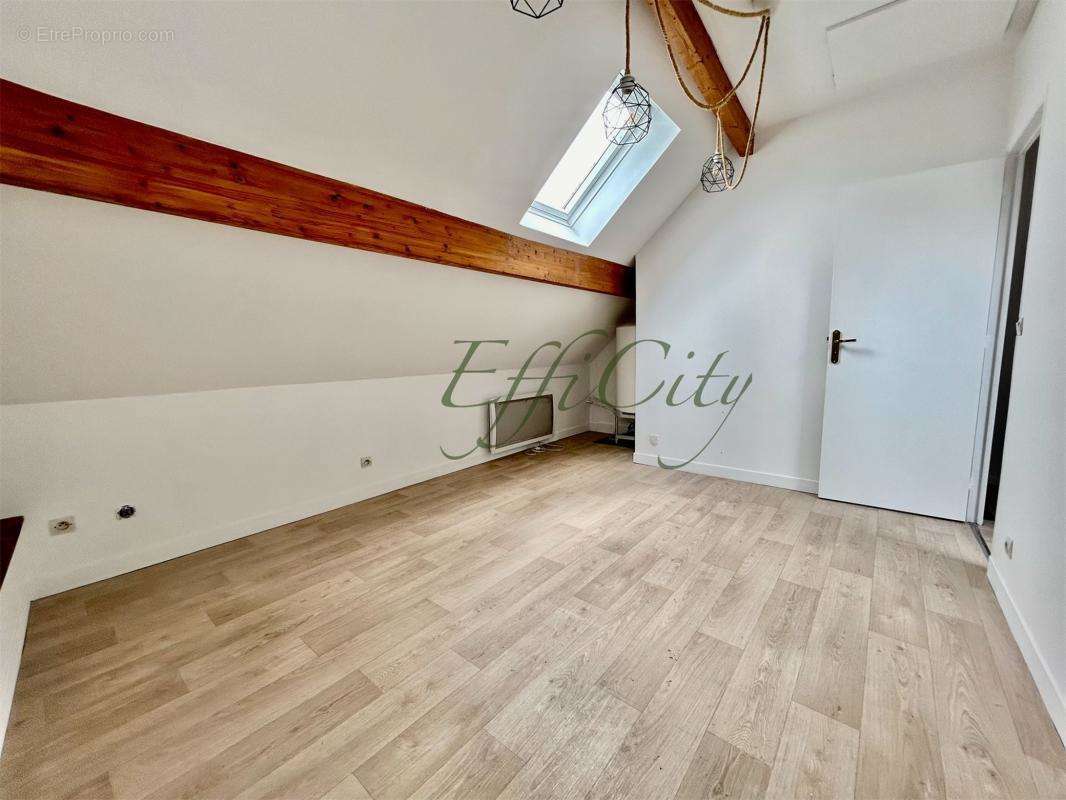 Appartement à CLAYE-SOUILLY