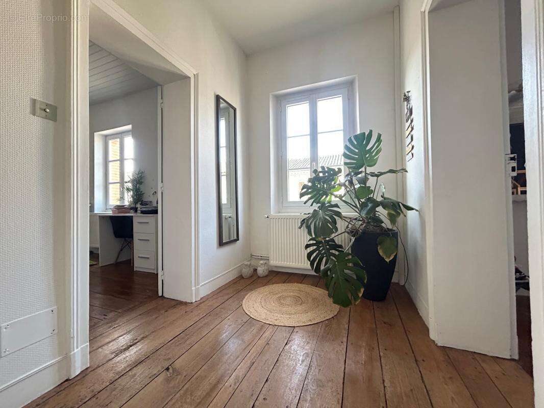Maison à MONCLAR-DE-QUERCY