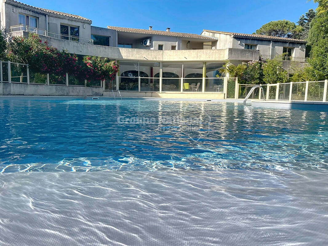 Appartement à SAINTE-CECILE-LES-VIGNES