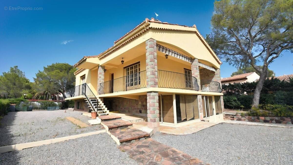 Maison à SAINT-RAPHAEL