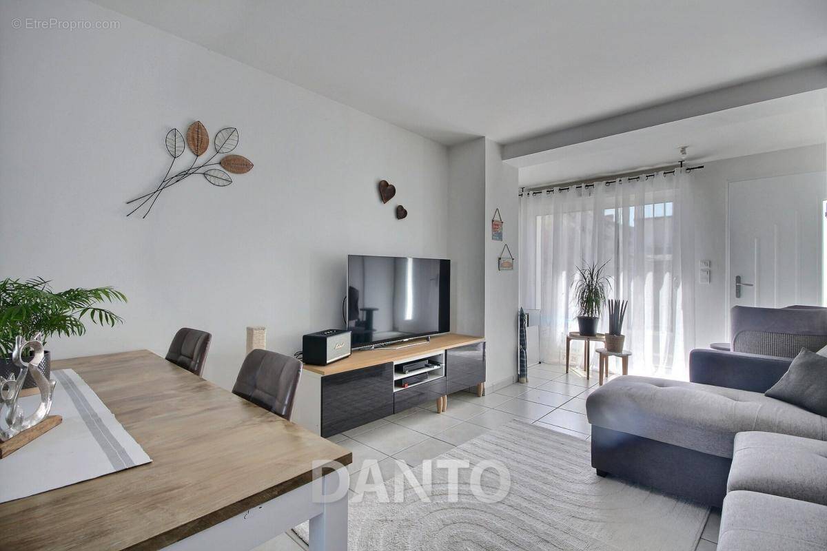 Appartement à MESQUER