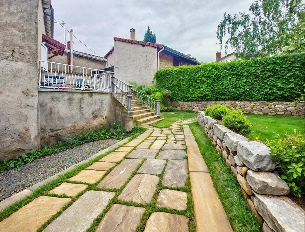 Appartement à MONTVERDUN