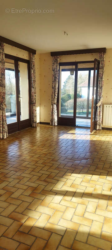 Maison à ECOLE-VALENTIN