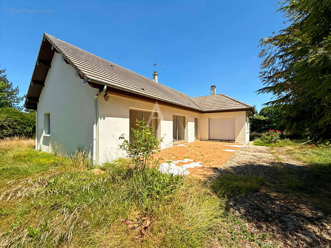 Maison à ETREPAGNY
