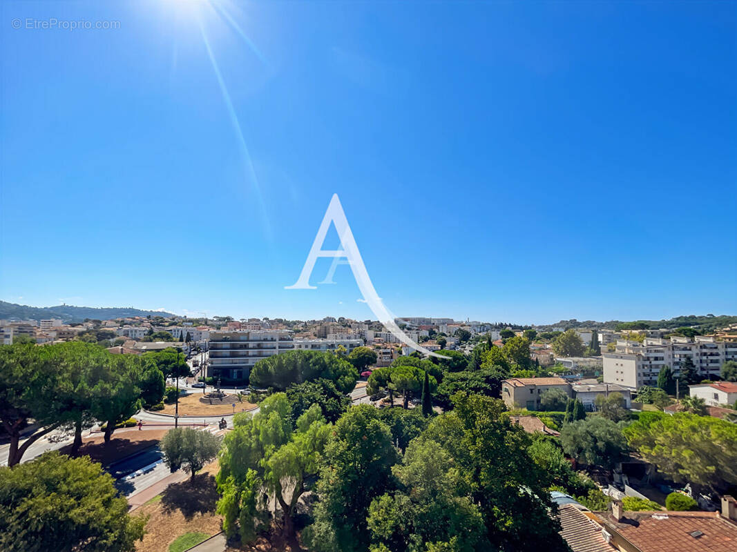 Appartement à LE CANNET