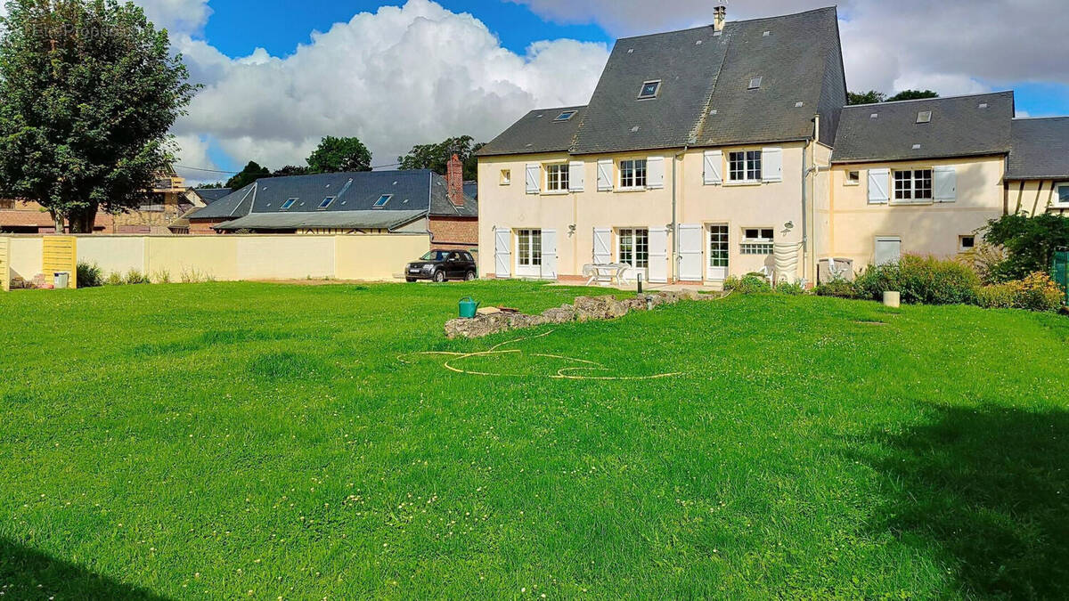 Photo 1 - Maison à CREVECOEUR-LE-GRAND