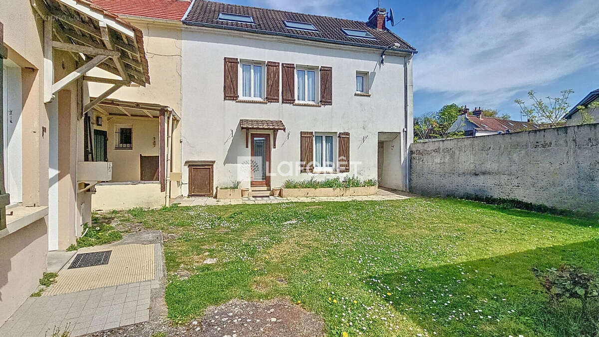 Maison à VIARMES