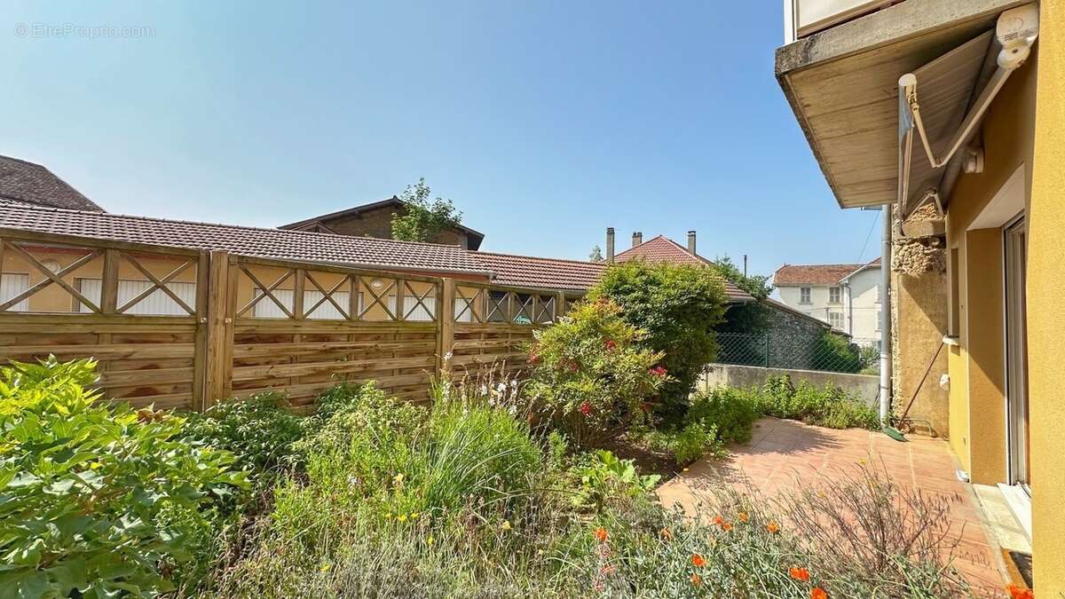 Appartement à LA MURETTE