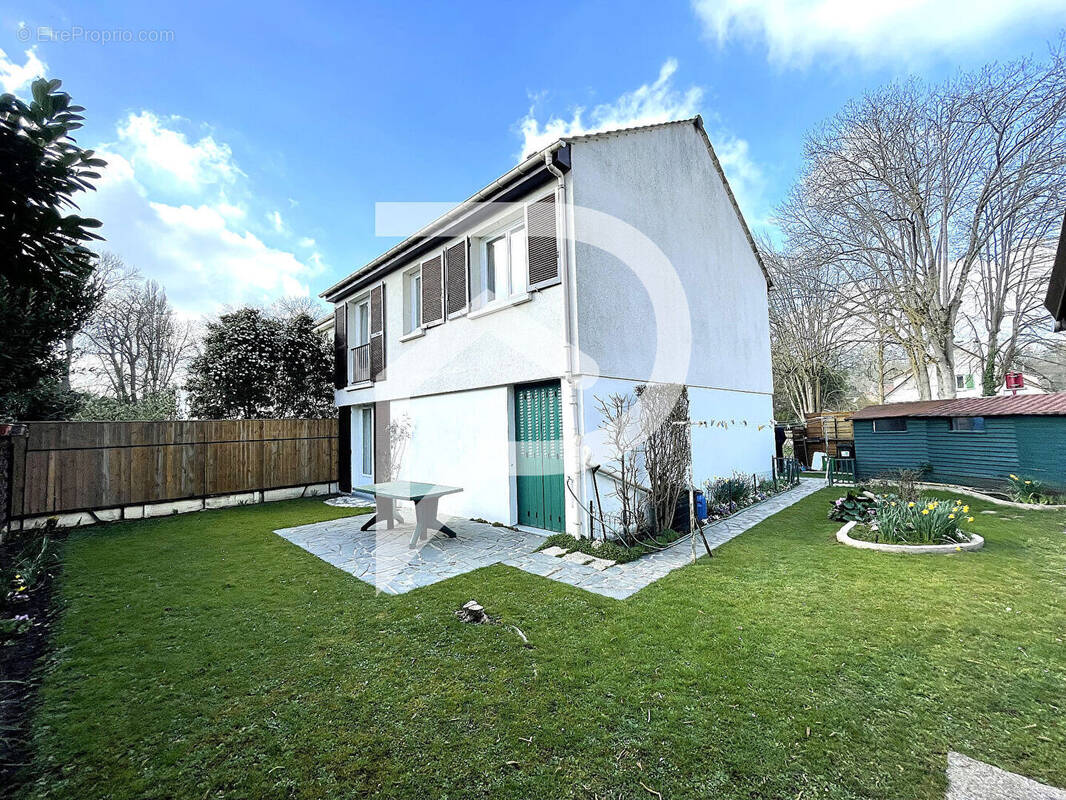 Maison à PRESLES