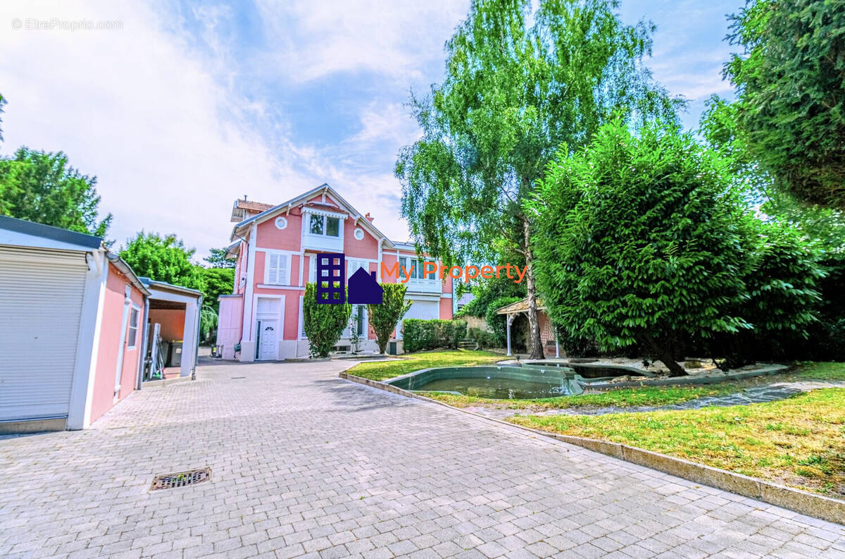 Maison à SAINT-GRATIEN