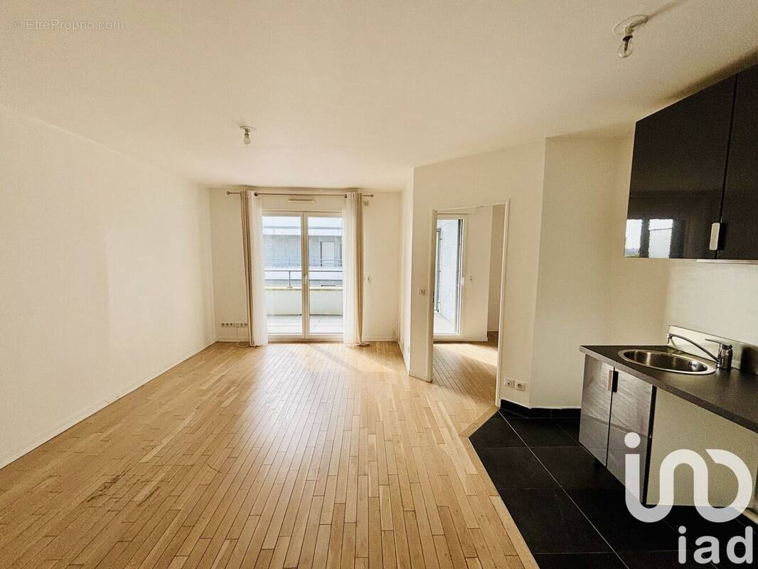 Photo 1 - Appartement à COURBEVOIE