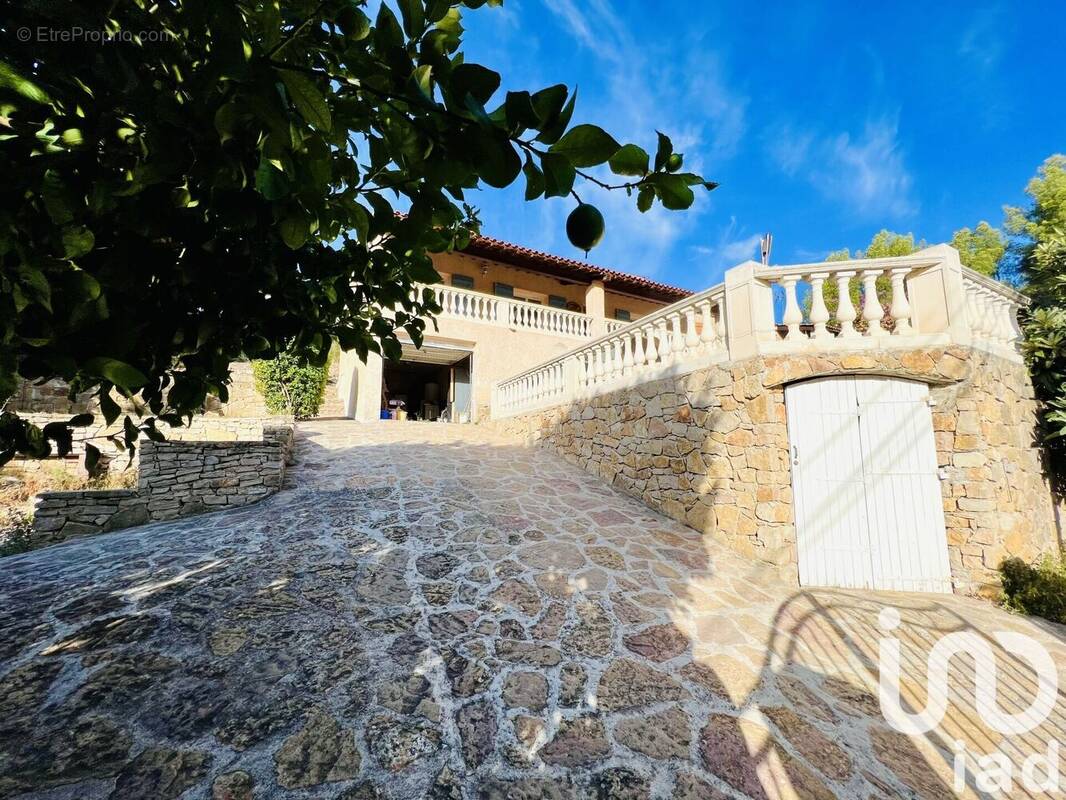 Photo 1 - Maison à BANDOL