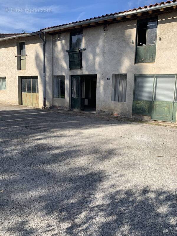 Appartement à ROQUECOURBE