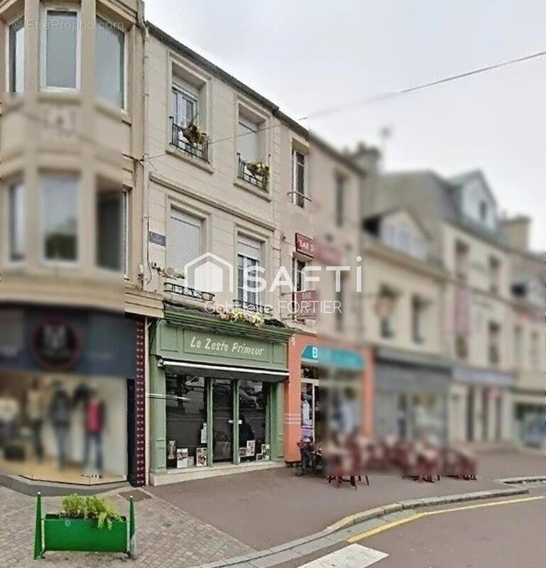 Photo 1 - Commerce à CARENTAN