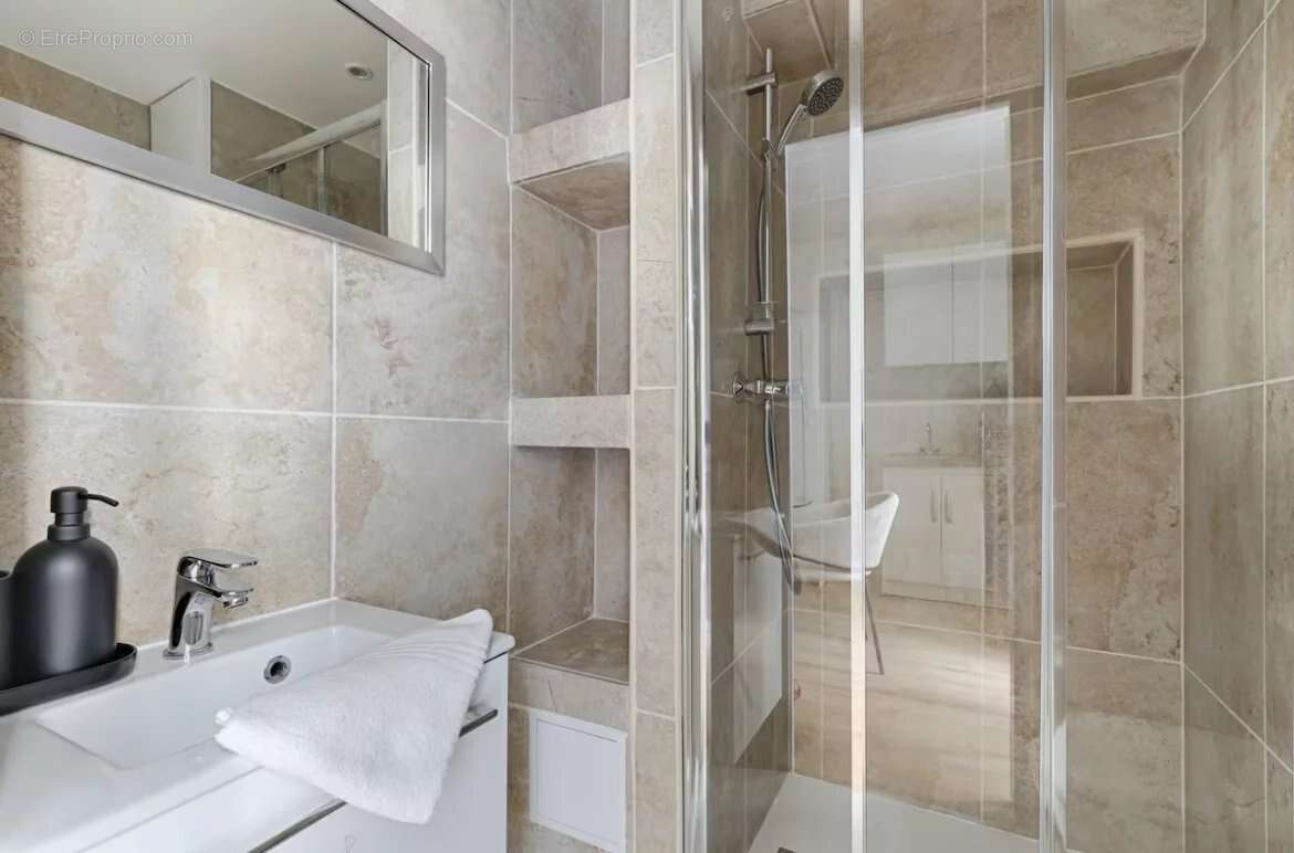 Appartement à PARIS-18E
