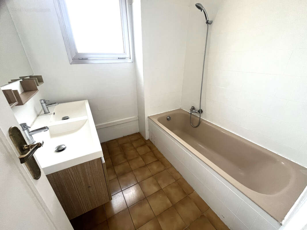 Appartement à VALLAURIS