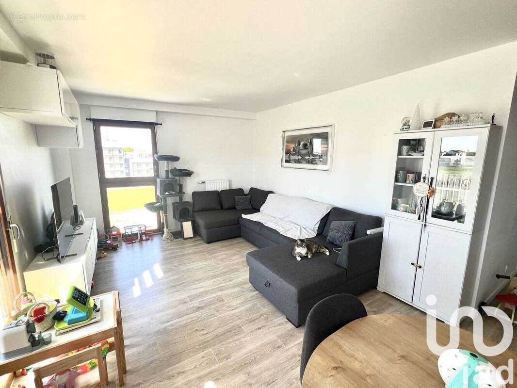 Photo 1 - Appartement à BUSSY-SAINT-GEORGES