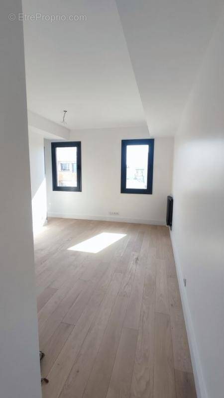 Appartement à PARIS-19E
